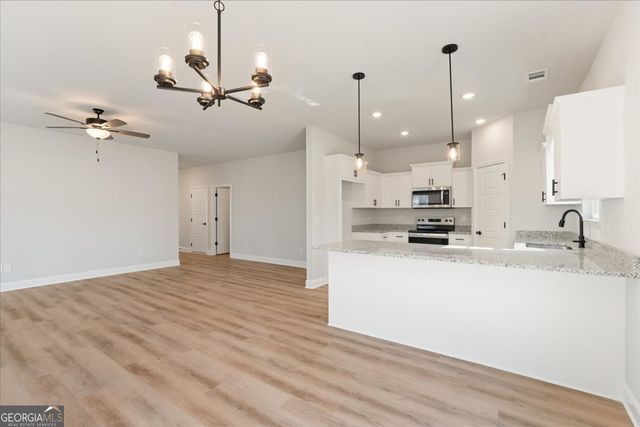 180 Foxridge Court, Metter, GA 30439