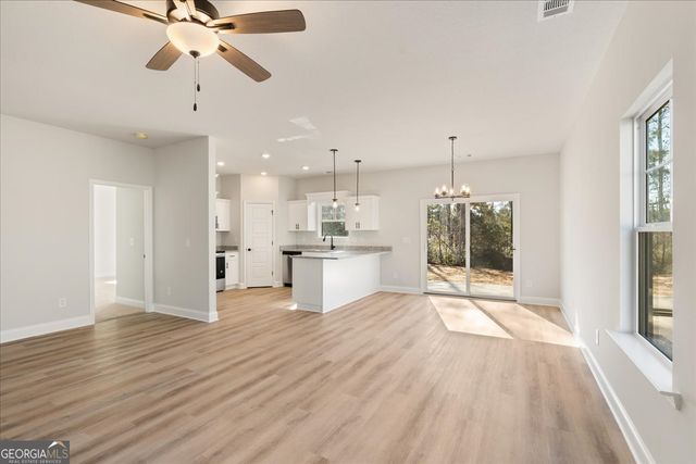 180 Foxridge Court, Metter, GA 30439