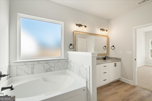 180 Foxridge Court, Metter, GA 30439