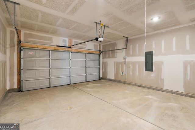 180 Foxridge Court, Metter, GA 30439