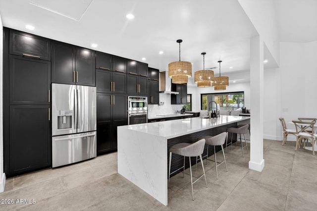 10214 N 44TH Street, Phoenix, AZ 85028
