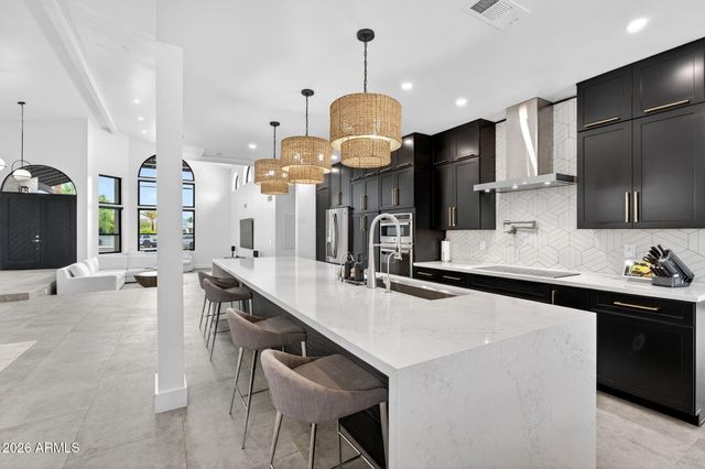 10214 N 44TH Street, Phoenix, AZ 85028