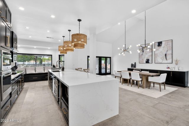 10214 N 44TH Street, Phoenix, AZ 85028