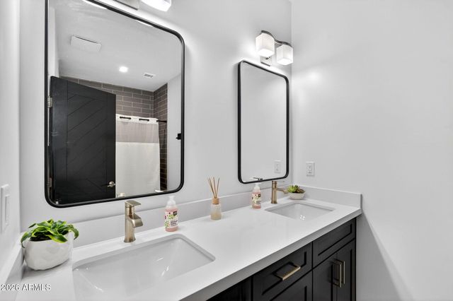 10214 N 44TH Street, Phoenix, AZ 85028