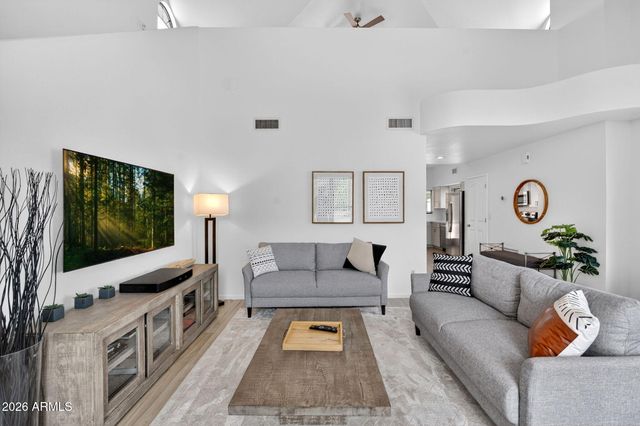 10214 N 44TH Street, Phoenix, AZ 85028
