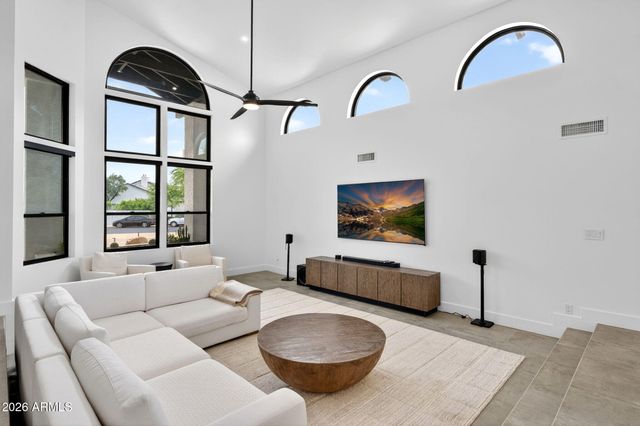 10214 N 44TH Street, Phoenix, AZ 85028