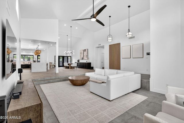 10214 N 44TH Street, Phoenix, AZ 85028