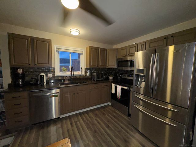 21306 Briarcliff Street, Saint Clair Shores, MI 48082