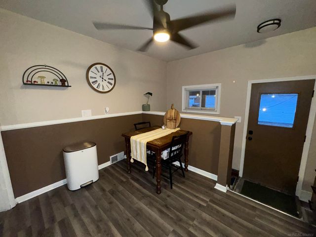 21306 Briarcliff Street, Saint Clair Shores, MI 48082