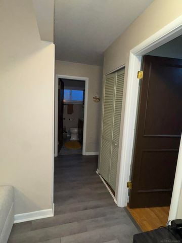 21306 Briarcliff Street, Saint Clair Shores, MI 48082