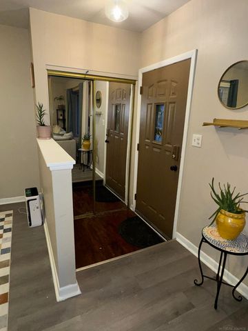 21306 Briarcliff Street, Saint Clair Shores, MI 48082