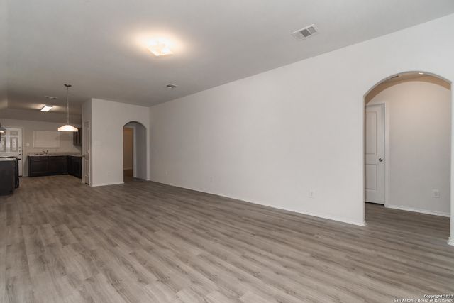 9418 Somers Bed, San Antonio, TX 78223