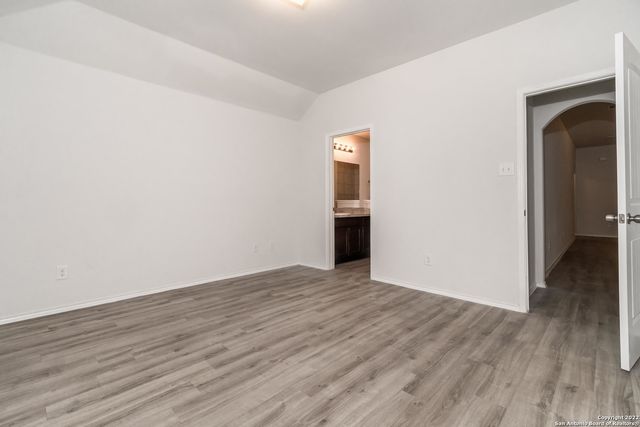 9418 Somers Bed, San Antonio, TX 78223