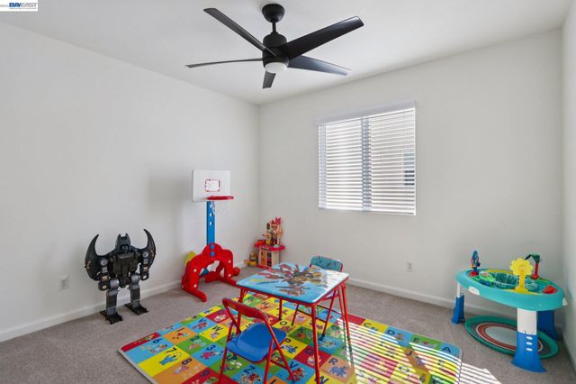 1449 Dorona Ln, Manteca, CA 95336