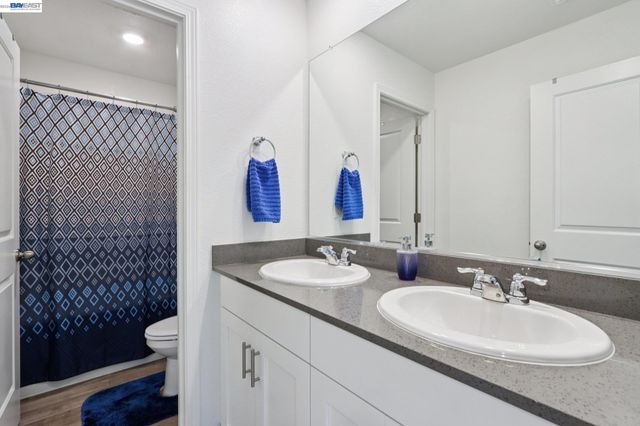 1449 Dorona Ln, Manteca, CA 95336