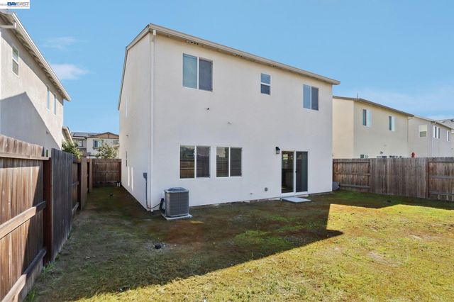 1449 Dorona Ln, Manteca, CA 95336