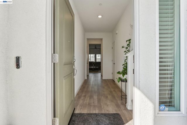 1449 Dorona Ln, Manteca, CA 95336