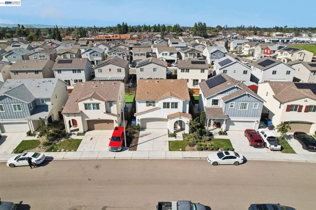 1449 Dorona Ln, Manteca, CA 95336