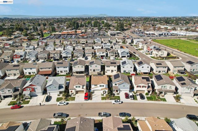 1449 Dorona Ln, Manteca, CA 95336