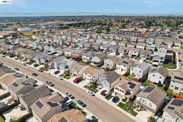 1449 Dorona Ln, Manteca, CA 95336