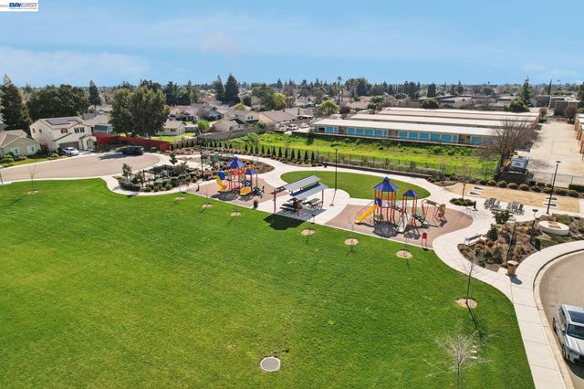 1449 Dorona Ln, Manteca, CA 95336