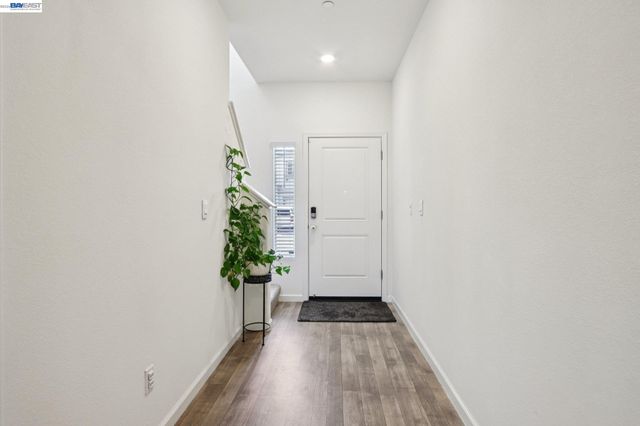 1449 Dorona Ln, Manteca, CA 95336