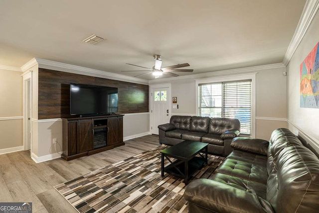660 Barnett Shoals Road 212, Athens, GA 30605