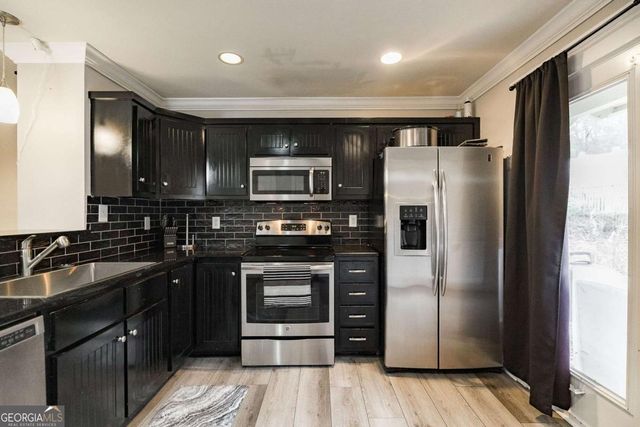 660 Barnett Shoals Road 212, Athens, GA 30605