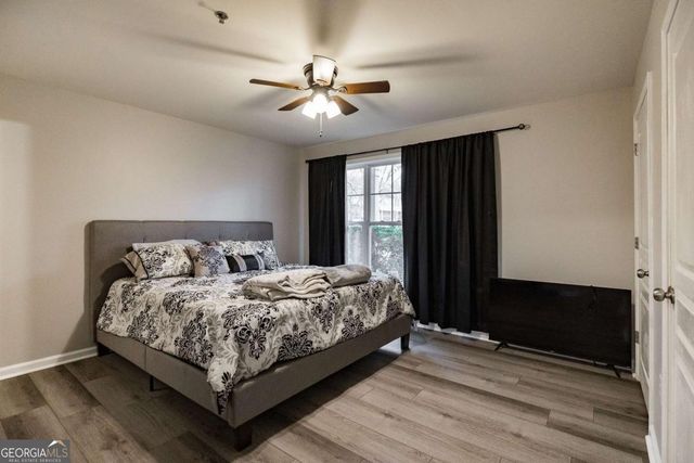 660 Barnett Shoals Road 212, Athens, GA 30605