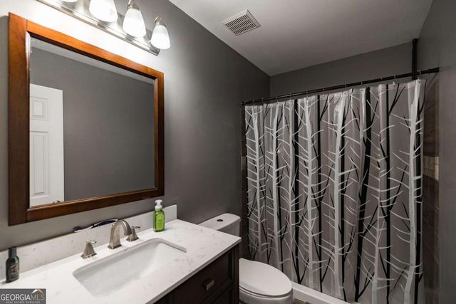 660 Barnett Shoals Road 212, Athens, GA 30605
