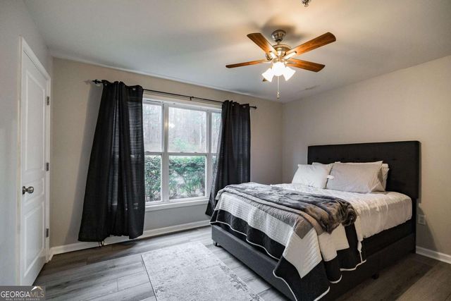 660 Barnett Shoals Road 212, Athens, GA 30605