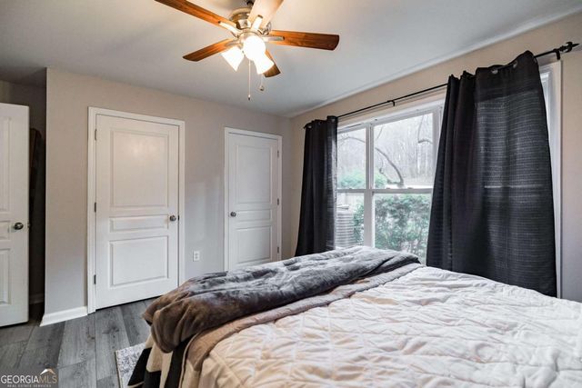 660 Barnett Shoals Road 212, Athens, GA 30605