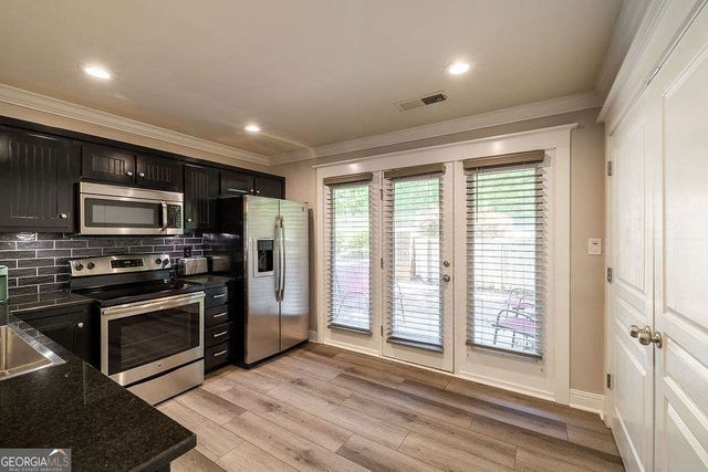 660 Barnett Shoals Road 212, Athens, GA 30605