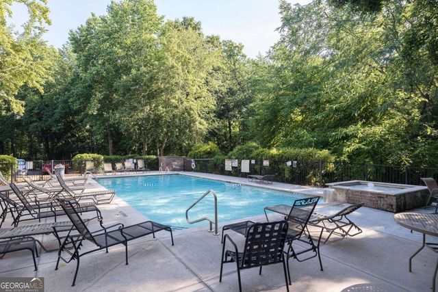660 Barnett Shoals Road 212, Athens, GA 30605