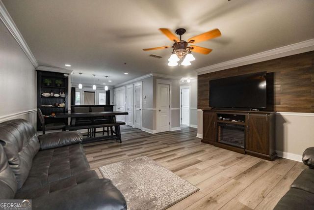 660 Barnett Shoals Road 212, Athens, GA 30605