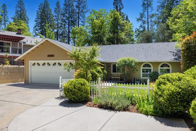 39398 Robin, Bass Lake, CA 93604