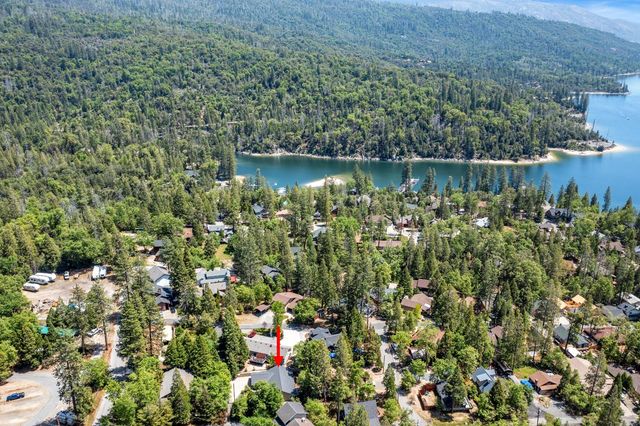 39398 Robin, Bass Lake, CA 93604