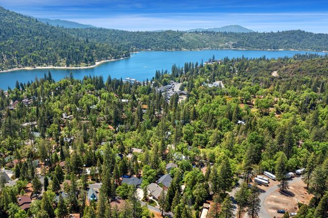 39398 Robin, Bass Lake, CA 93604
