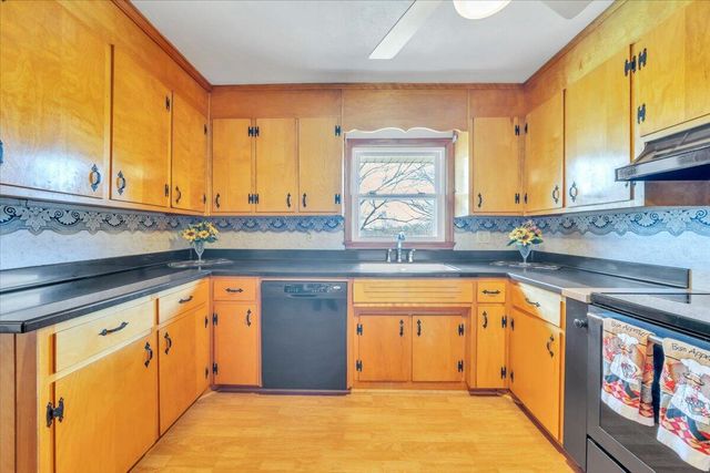 405 Hilltop DR, Rocky Mount, VA 24151
