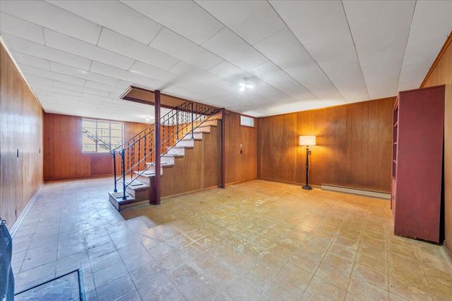405 Hilltop DR, Rocky Mount, VA 24151