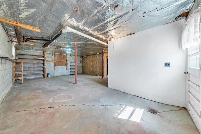 405 Hilltop DR, Rocky Mount, VA 24151