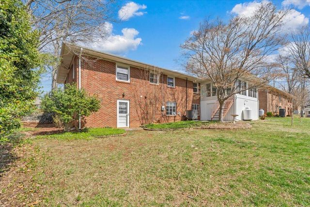 405 Hilltop DR, Rocky Mount, VA 24151
