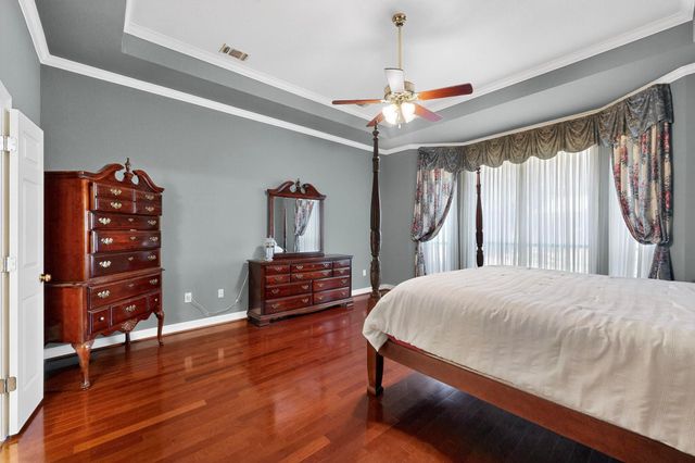 2115 Royal Dominion Court, Arlington, TX 76006