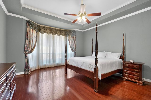 2115 Royal Dominion Court, Arlington, TX 76006