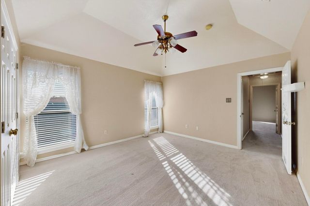 2115 Royal Dominion Court, Arlington, TX 76006