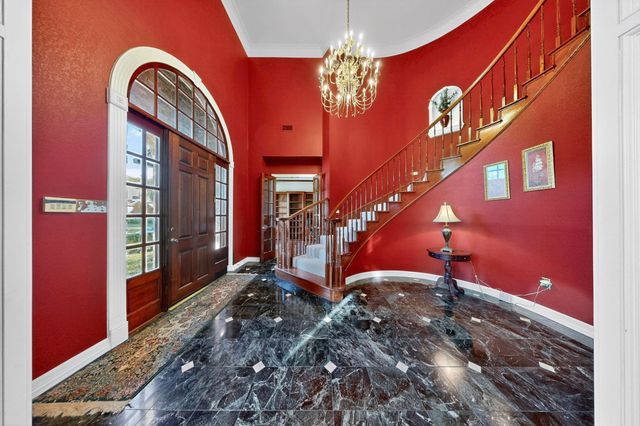 2115 Royal Dominion Court, Arlington, TX 76006