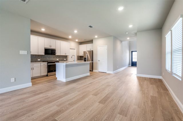 602 Ezra Lane, Mckinney, TX 75069