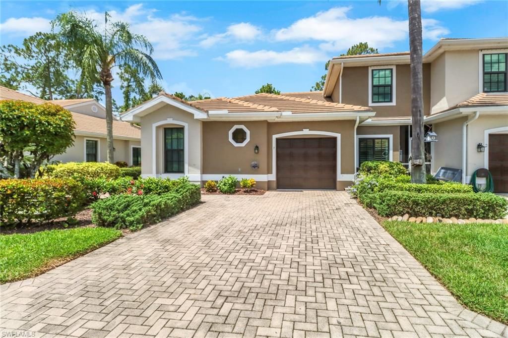 7585 Meadow Lakes DR # 401, Naples, FL 34104