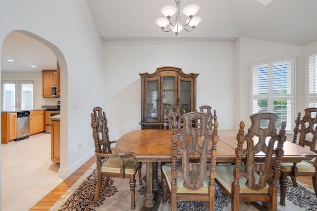 276 Shore St, Falmouth, MA 02540