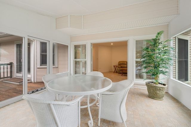 276 Shore St, Falmouth, MA 02540